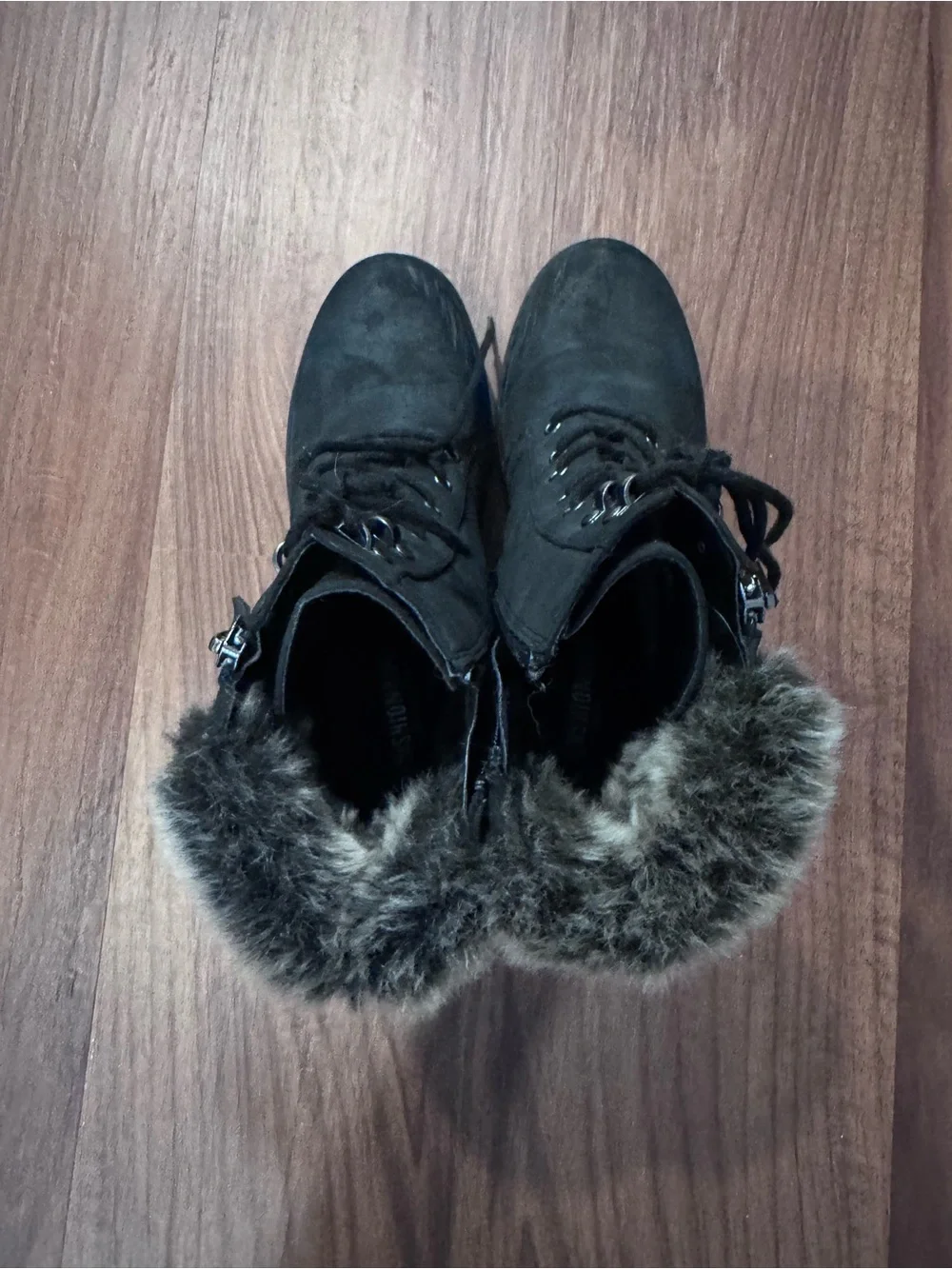 Women's Black Faux-Fur Lined Lace-Up Winter Boots